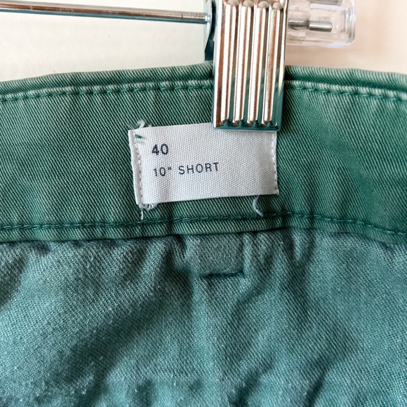 GAP Green 10” Vintage Shorts - Picture 4 of 4